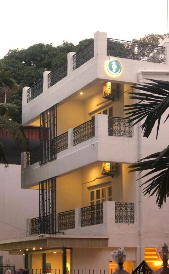 Coastal Pearl Hotel Miramar パナジ エクステリア 写真